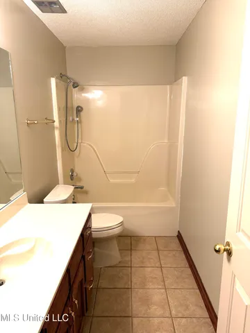 $359,900 | 1999 Edgewood Boulevard, Hernando, MS 38632