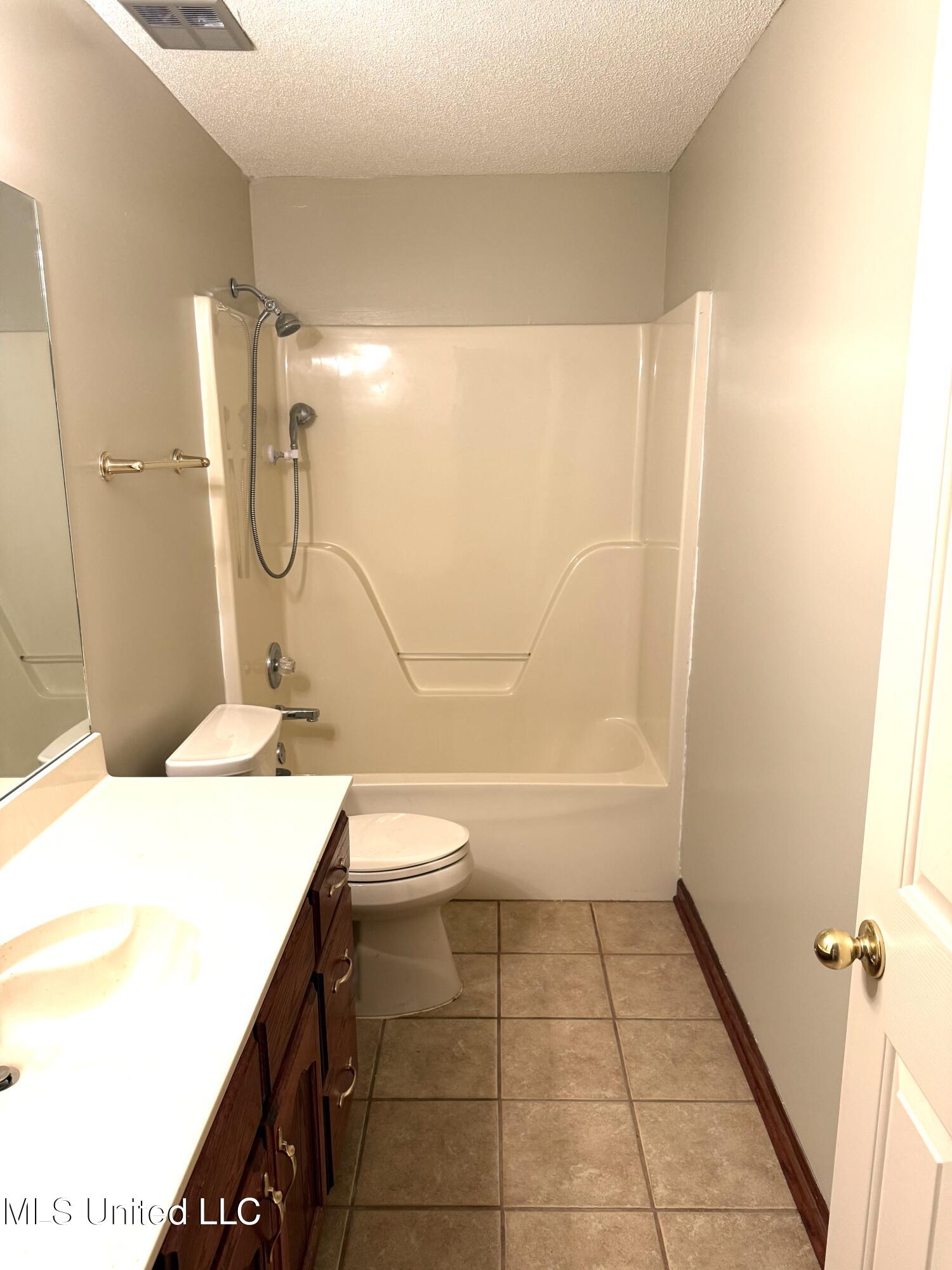 1999 Edgewood Boulevard Hernando, MS 38632 - Photo 51 of 52 IMG_1452