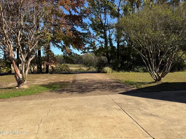 $359,900 | 1999 Edgewood Boulevard, Hernando, MS 38632