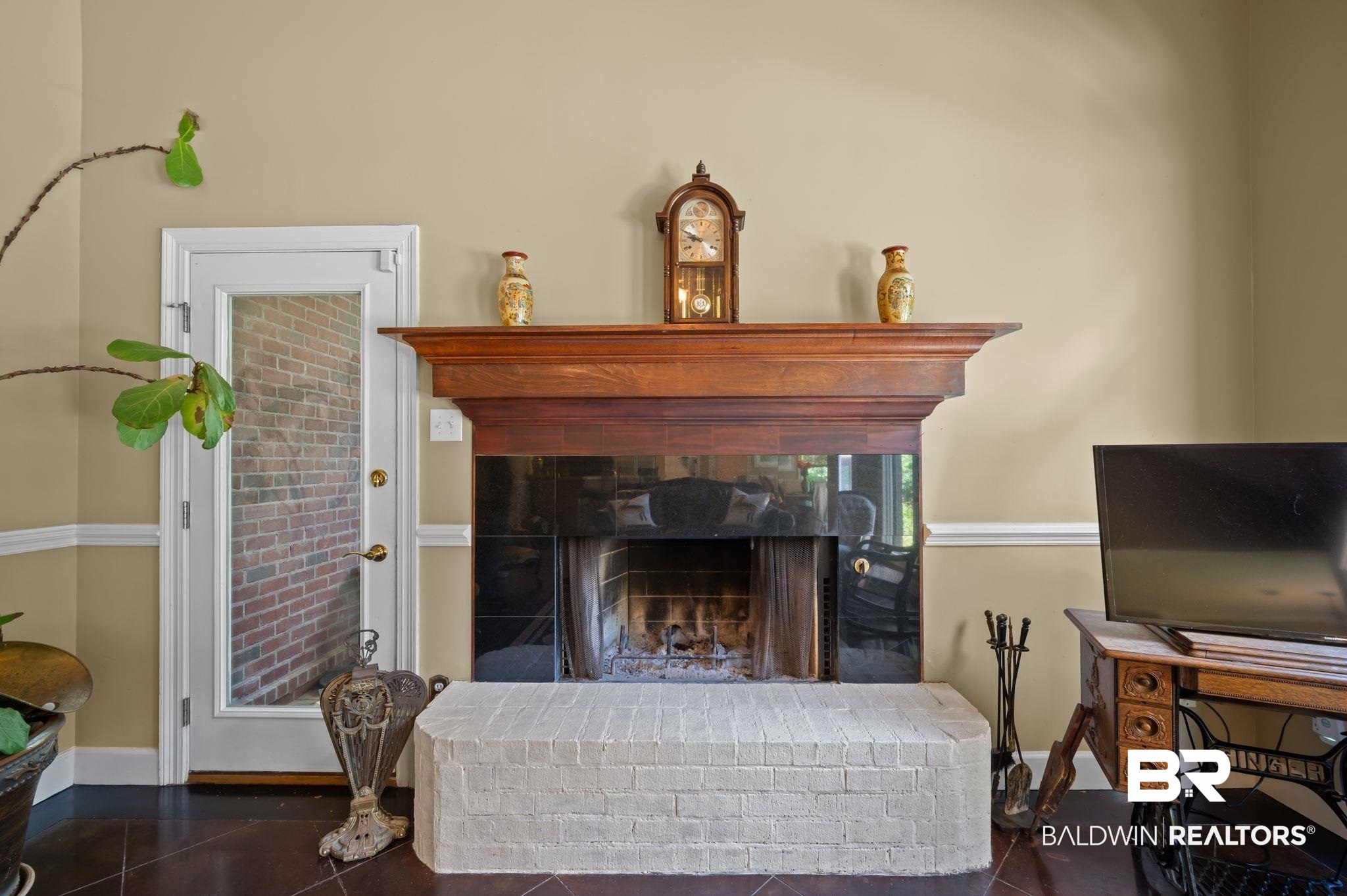 13616 Snarr Road Silverhill, AL 36576 - Photo 13 of 58 Woodburning Fireplace