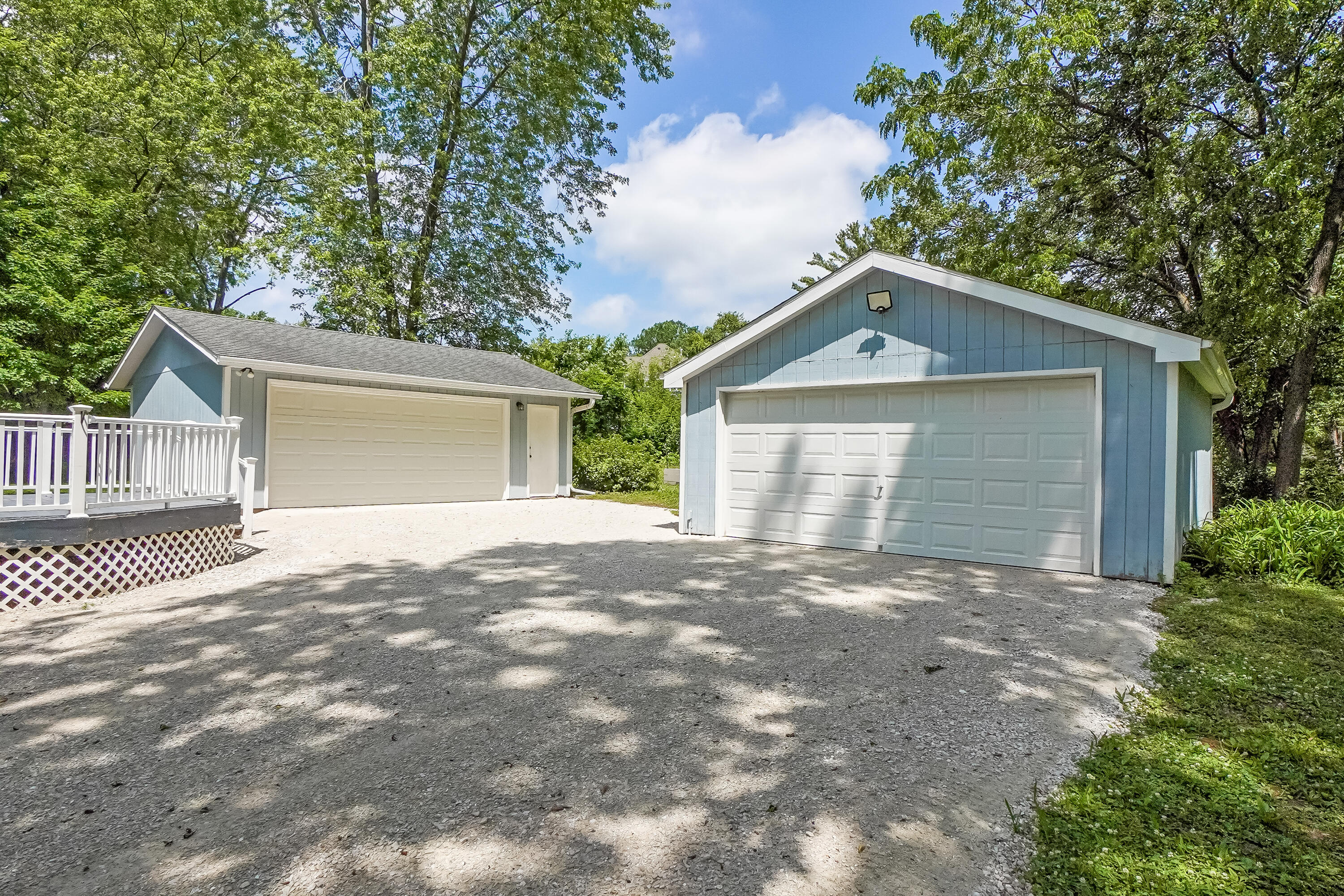 224 Plank Road Mukwonago, WI 53149 - Photo 5 of 30 Garages