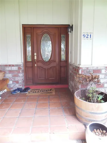a view of a wooden bench in a kitchen