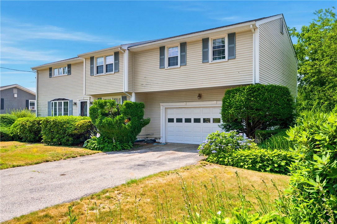 16 Old Simmonsville Road Johnston, RI 02919 - Photo 2 of 37