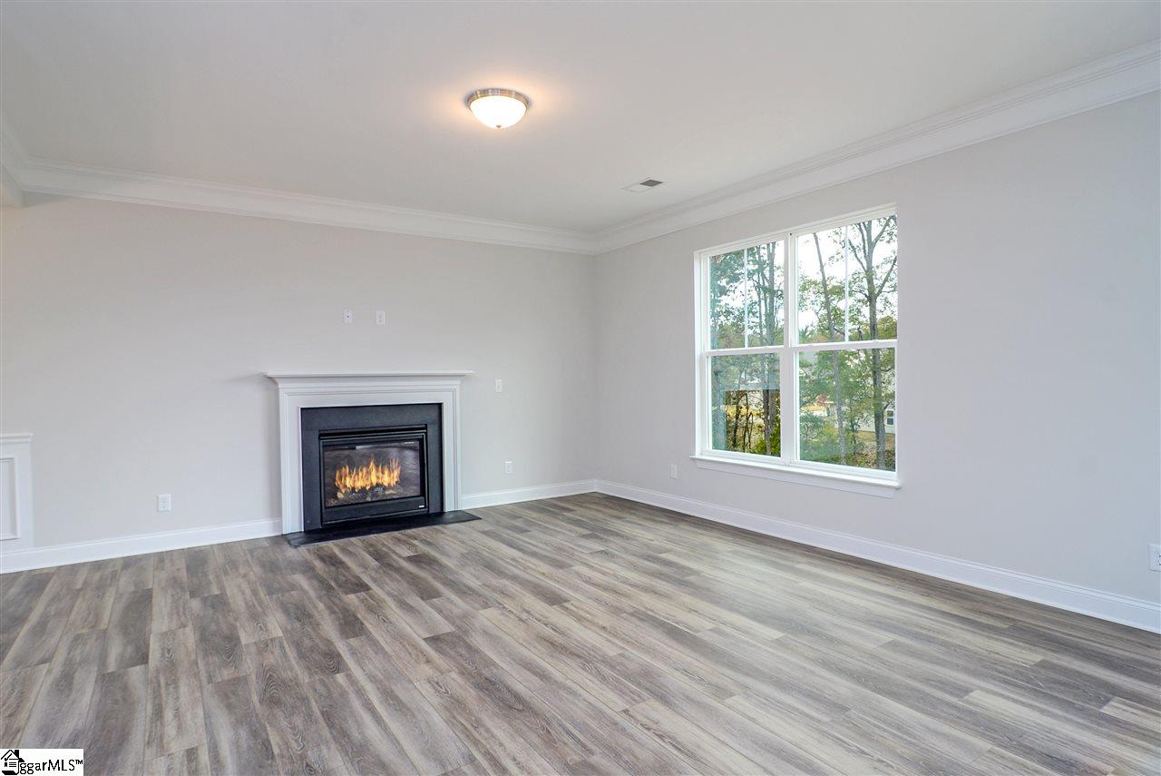 407 Rock Spring Place Simpsonville, SC 29681 - Photo 3 of 18 Gallery Image 3