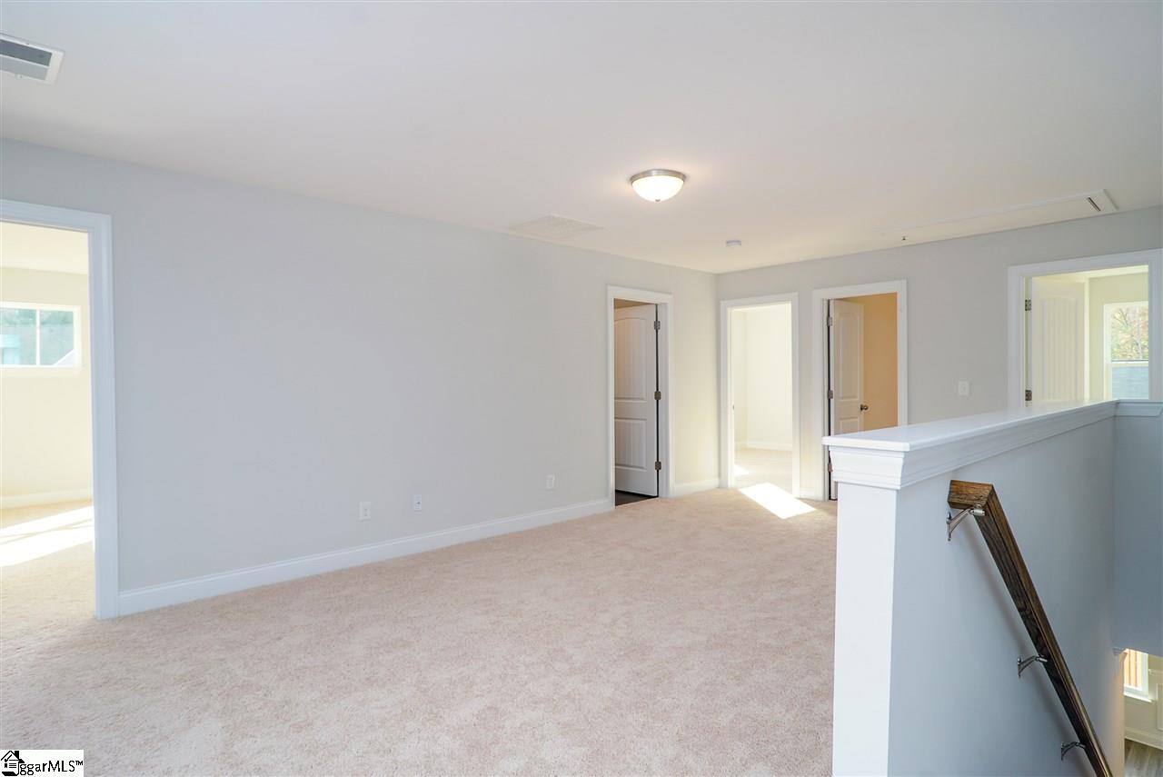 407 Rock Spring Place Simpsonville, SC 29681 - Photo 5 of 18 Gallery Image 5