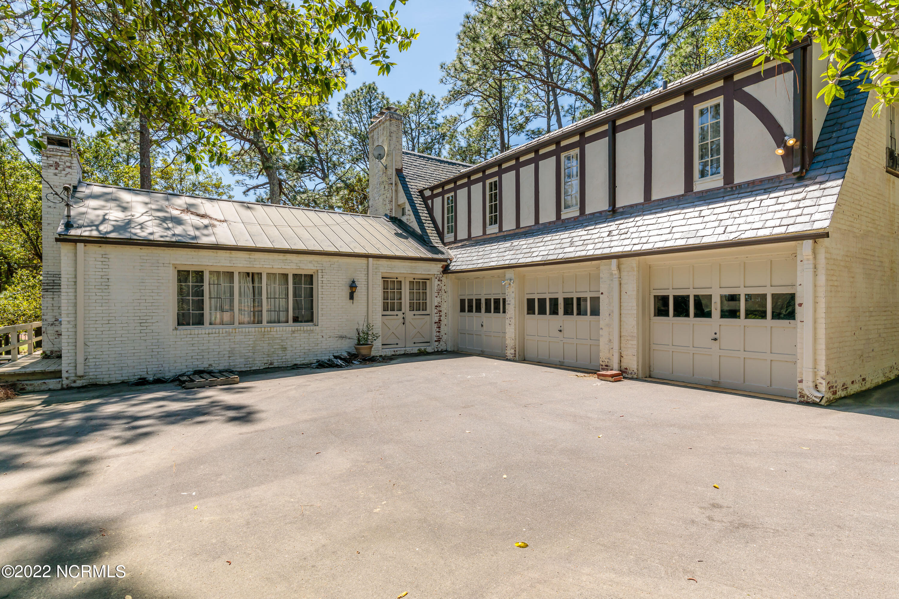 305 Grove Road Southern Pines, NC 28387 - Photo 24 of 27 305 Grove Garage I