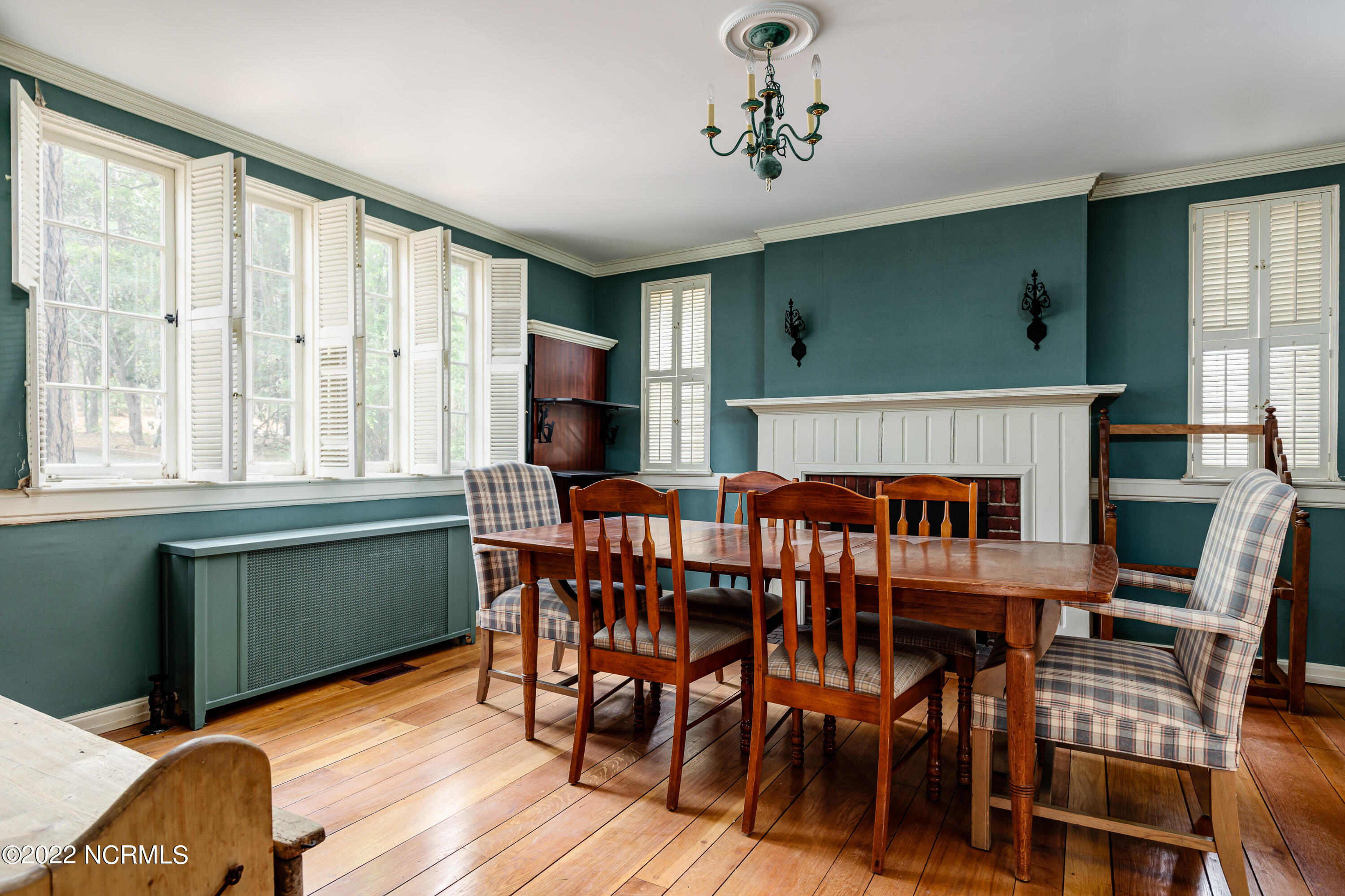 305 Grove Road Southern Pines, NC 28387 - Photo 4 of 27 Dining room.
