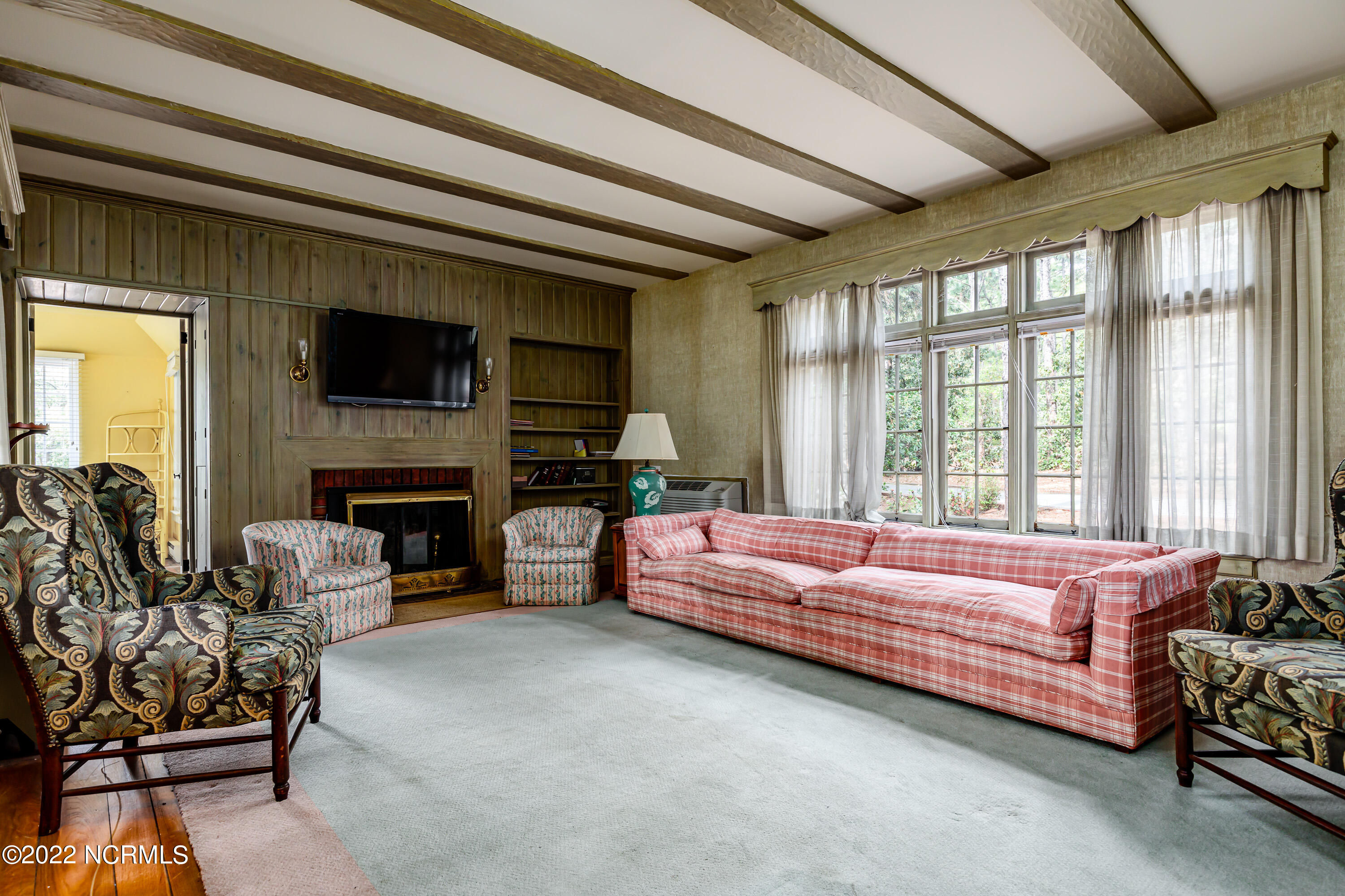 305 Grove Road Southern Pines, NC 28387 - Photo 6 of 27 Living Room II