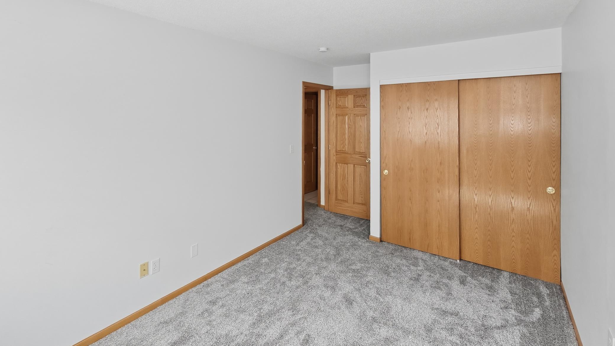 3214 Valley Ridge Drive Eagan, MN 55121 - Photo 18 of 28