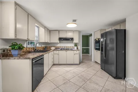 $359,900 | 808 Birchwood Road, Savannah, GA 31419