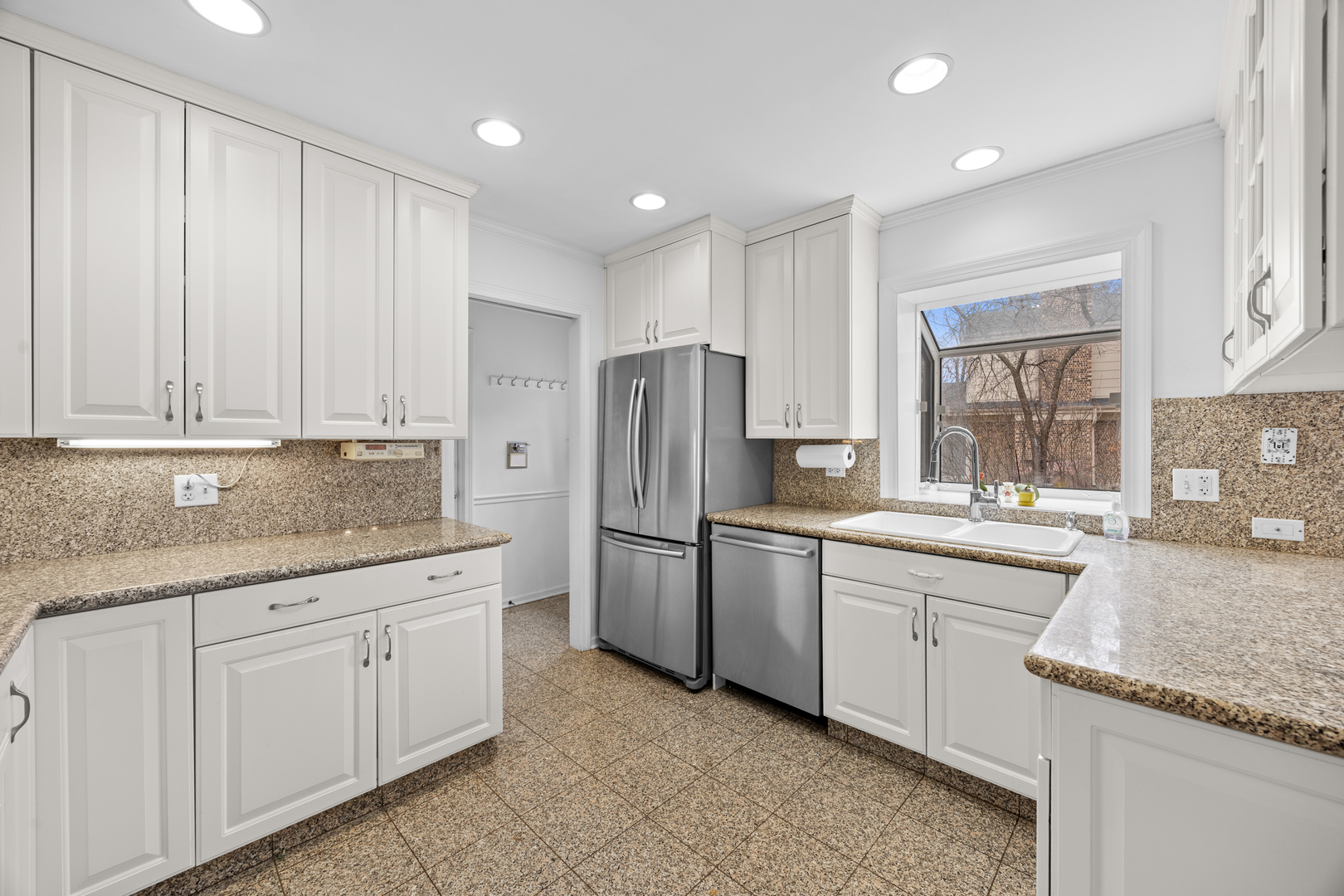 1031 Indian Road Glenview, IL 60025 - Photo 12 of 30