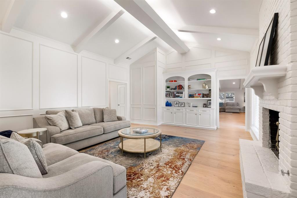 6725 Regalbluff Drive Dallas, TX 75248 - Photo 5 of 29