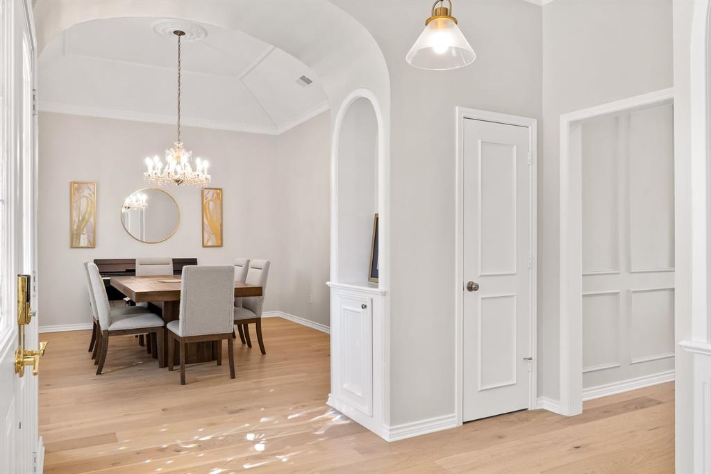 6725 Regalbluff Drive Dallas, TX 75248 - Photo 10 of 29