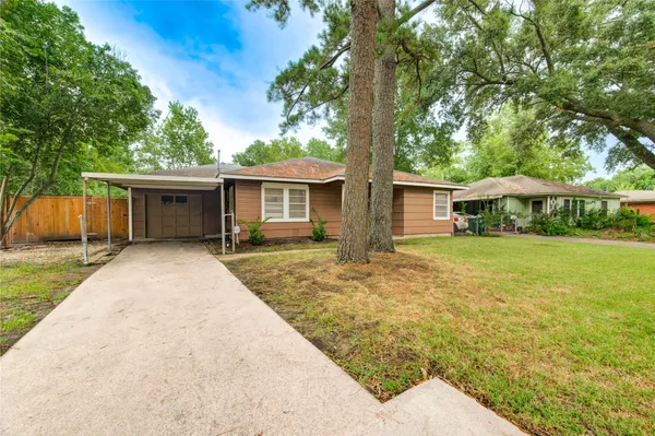$1,700 | 4046 Woodfin Street, Houston, TX 77025