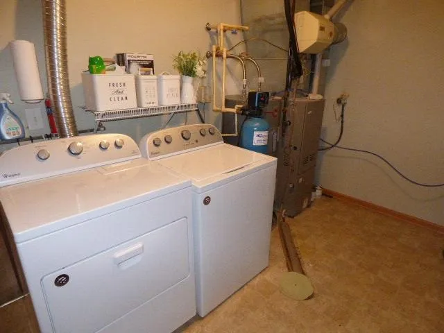 $185,000 | 2528 Edgewood Drive, Beloit, WI 53511