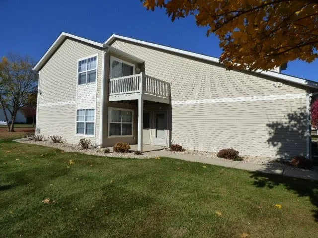 $185,000 | 2528 Edgewood Drive, Beloit, WI 53511