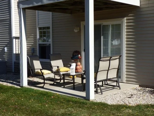 $185,000 | 2528 Edgewood Drive, Beloit, WI 53511