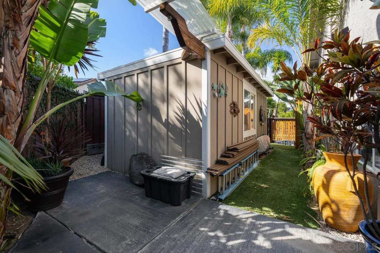 1815 Hawk View Drive Encinitas, CA 92024 - Photo 19 of 51 a backyard of a house with lots of green space