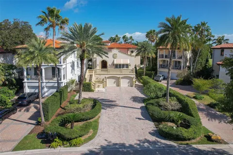 $4,950,000 | 13671 Deering Bay Drive, Coral Gables, FL 33158
