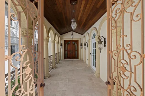 $4,950,000 | 13671 Deering Bay Drive, Coral Gables, FL 33158