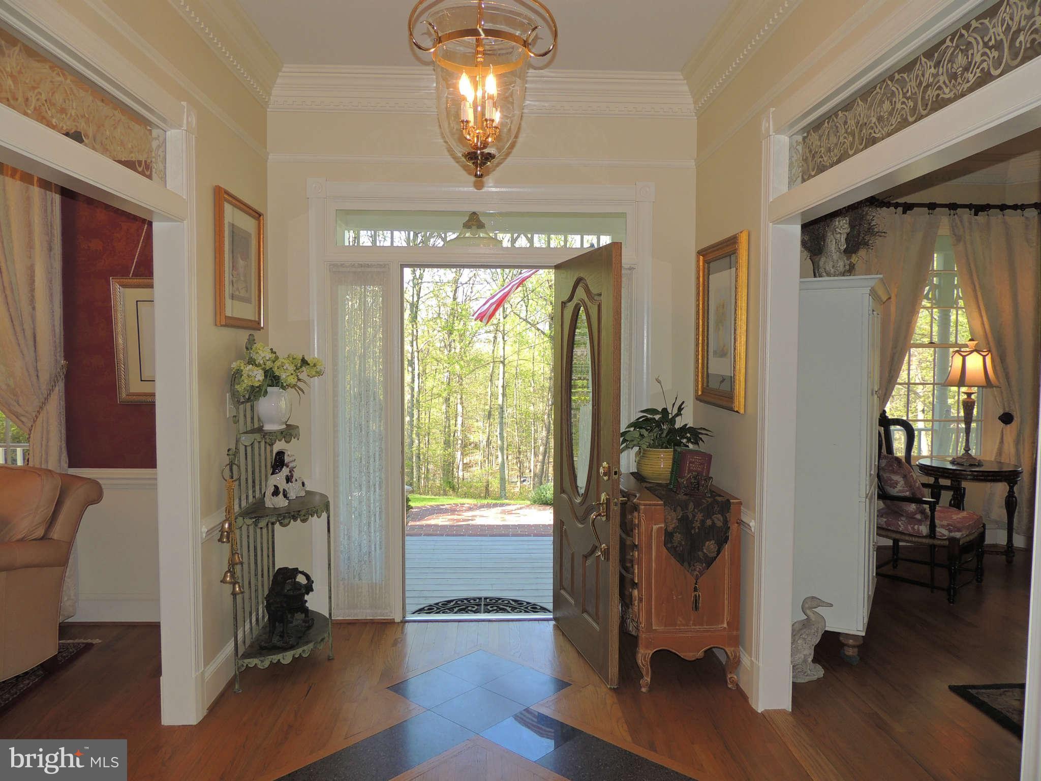 6099 Varzara Road Marshall, VA 20115 - Photo 3 of 30 Foyer