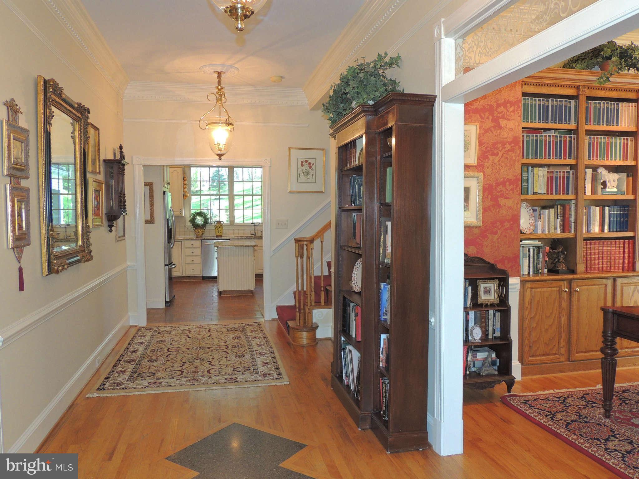 6099 Varzara Road Marshall, VA 20115 - Photo 6 of 30 Foyer