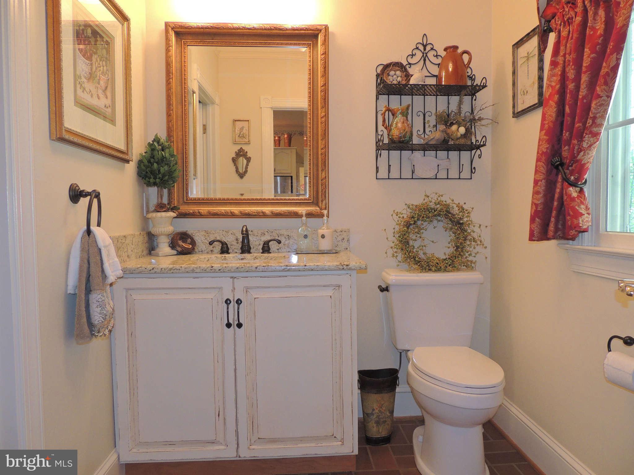 6099 Varzara Road Marshall, VA 20115 - Photo 10 of 30 Bath