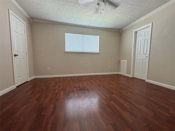 $2,200 | 16610 Forest Bend Avenue, Friendswood, TX 77546