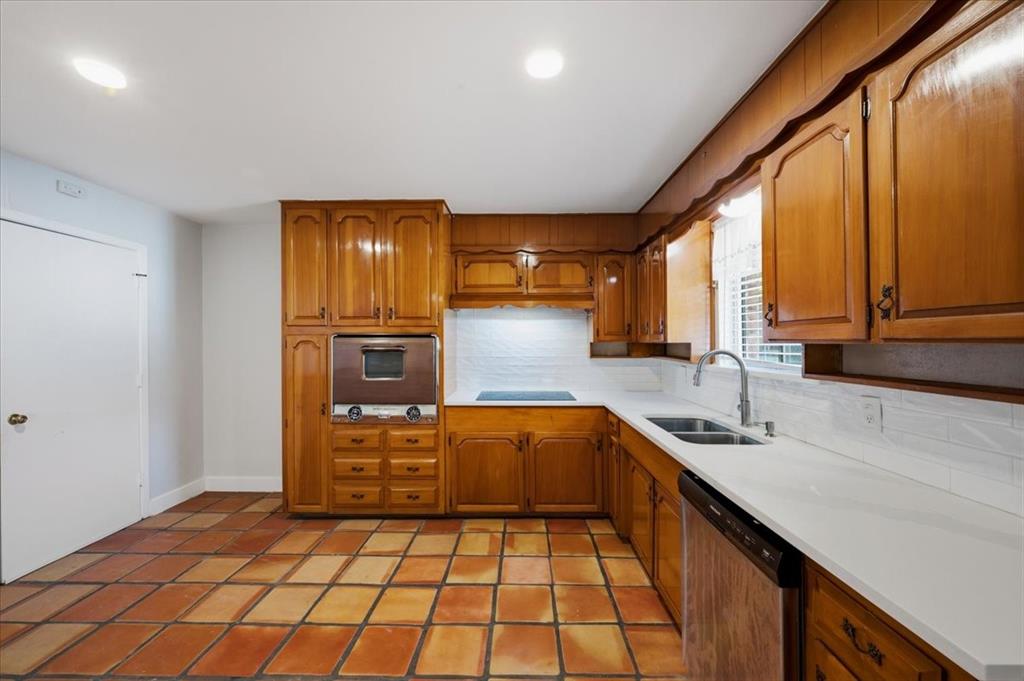 6920 Valhalla Road Fort Worth, TX 76116 - Photo 13 of 27