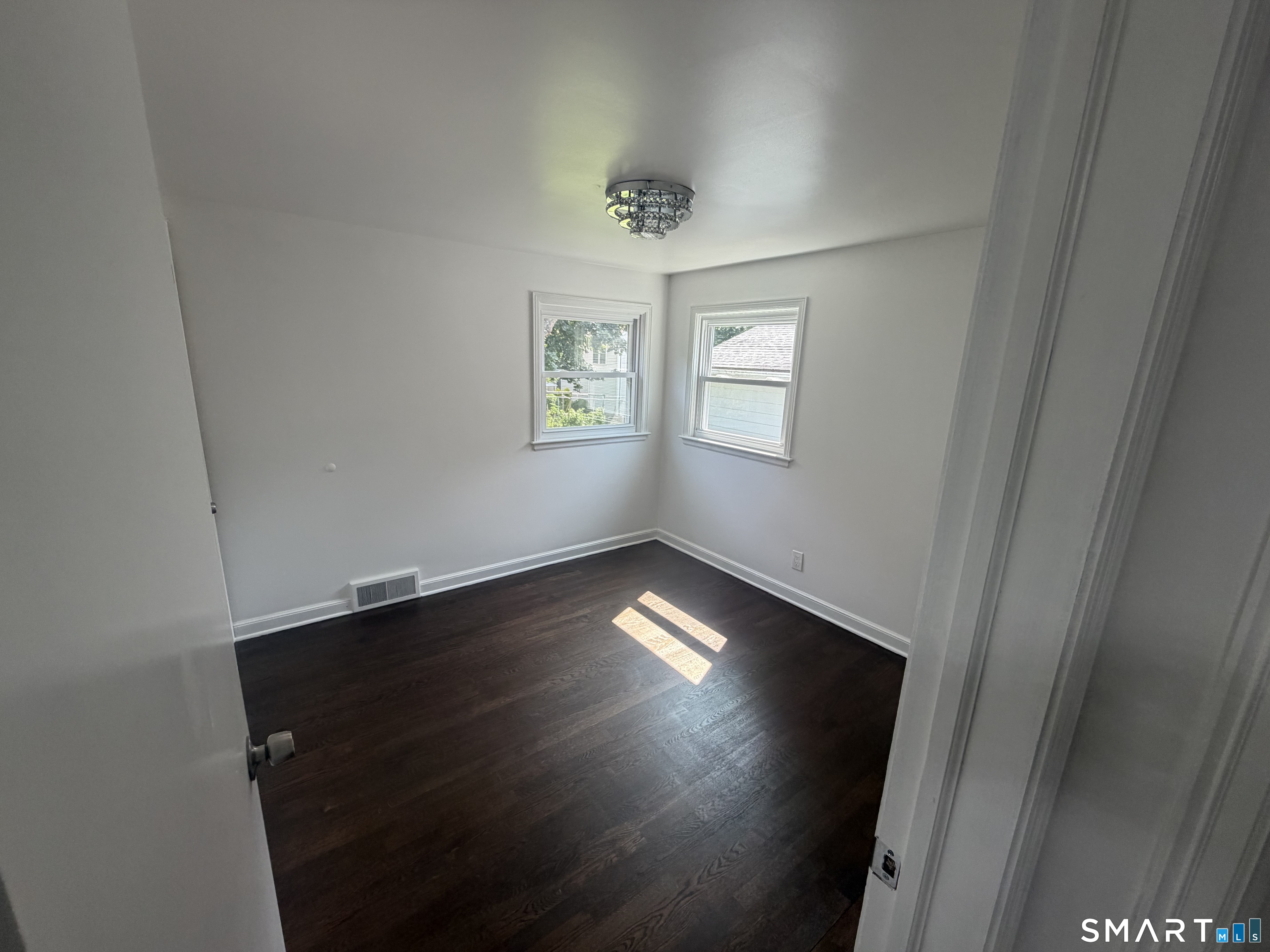 Undisclosed Address Waterbury, CT 06708 - Photo 11 of 20 Gallery Image 11