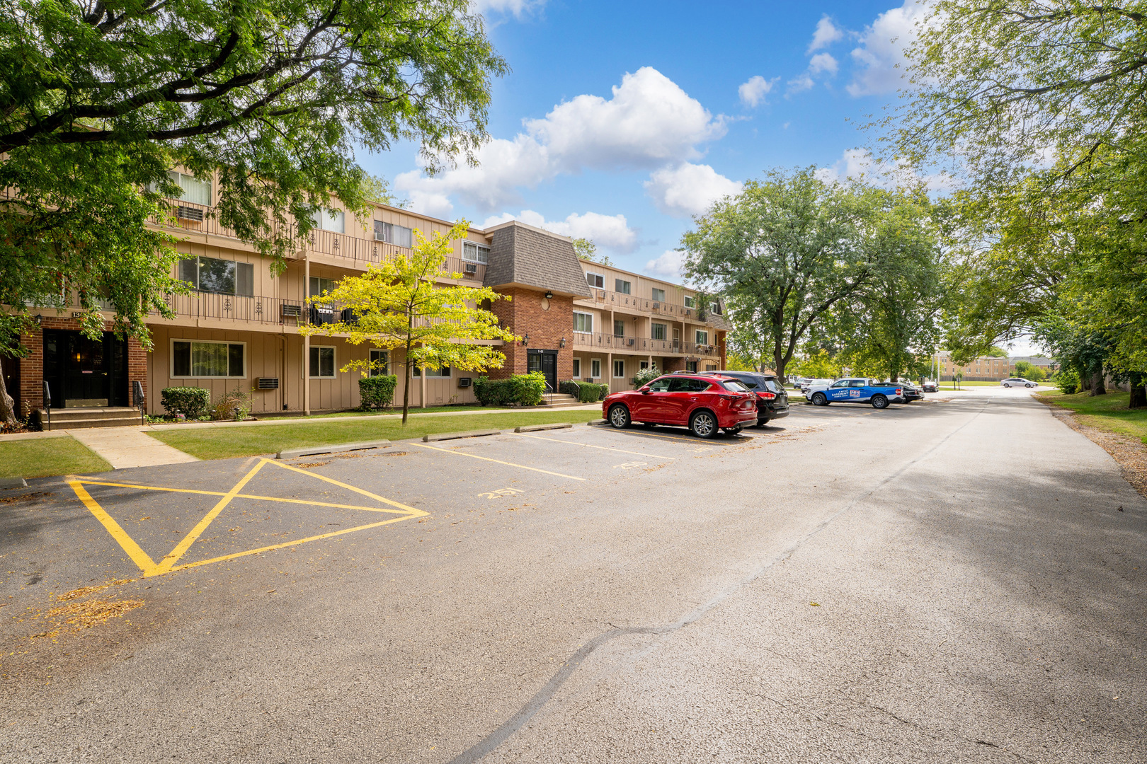2504 West Algonquin Road, Unit 14 Rolling Meadows, IL 60008 - Photo 3 of 20 a buildings view