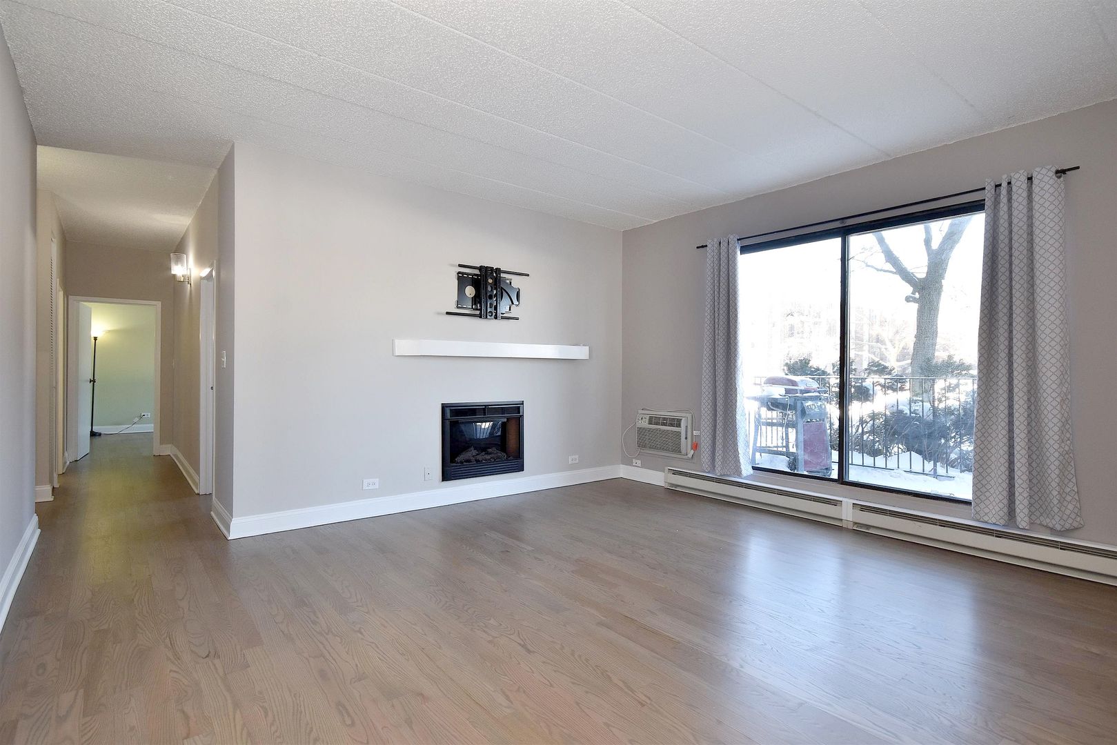 9701 North Dee Road, Unit 1A Niles, IL 60714 - Photo 14 of 25