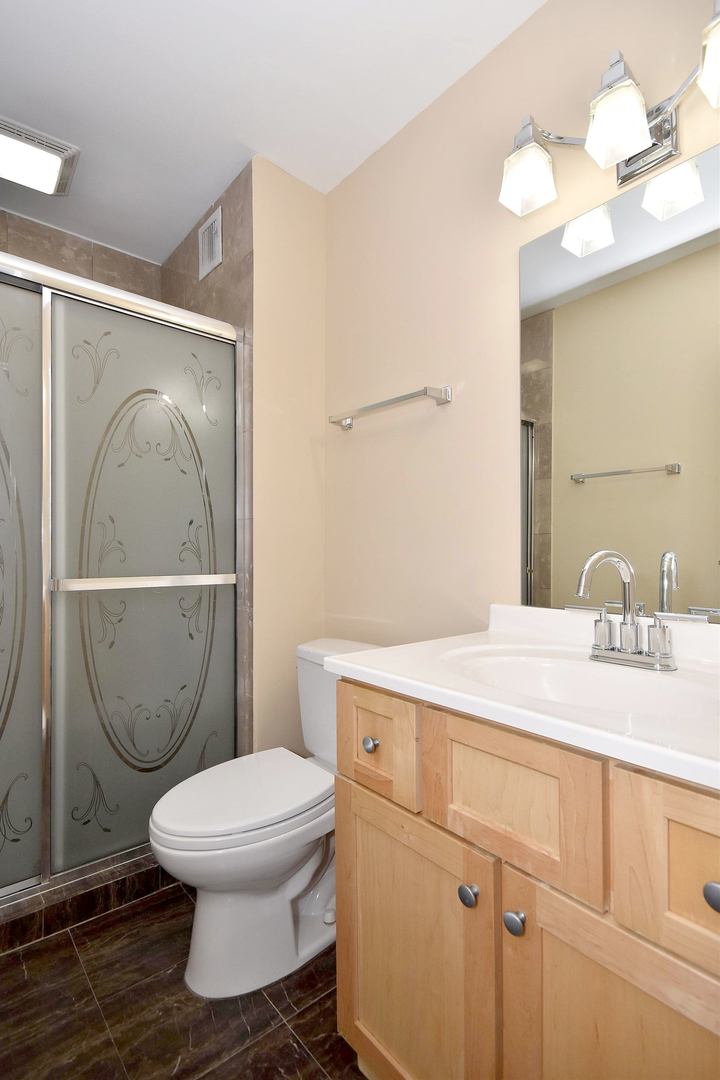 9701 North Dee Road, Unit 1A Niles, IL 60714 - Photo 18 of 25
