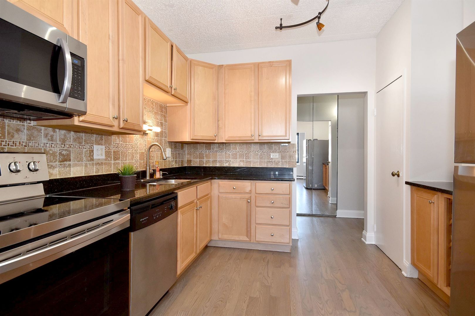 9701 North Dee Road, Unit 1A Niles, IL 60714 - Photo 7 of 25