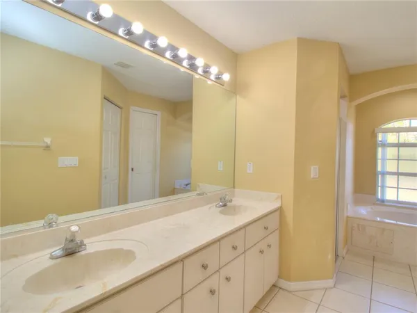 $379,900 | 4240 Southwest 111th Place, Ocala, FL 34476