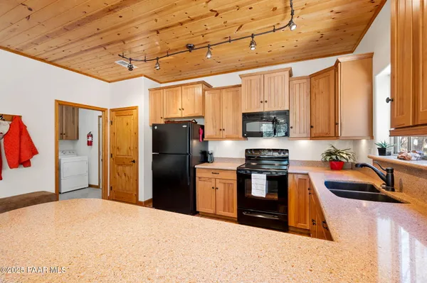 $827,000 | 7480 South Prospector Lane, Prescott, AZ 86303