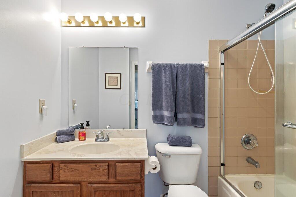 309 Shawnee Loop South Pataskala, OH 43062 - Photo 25 of 34 full hall bath