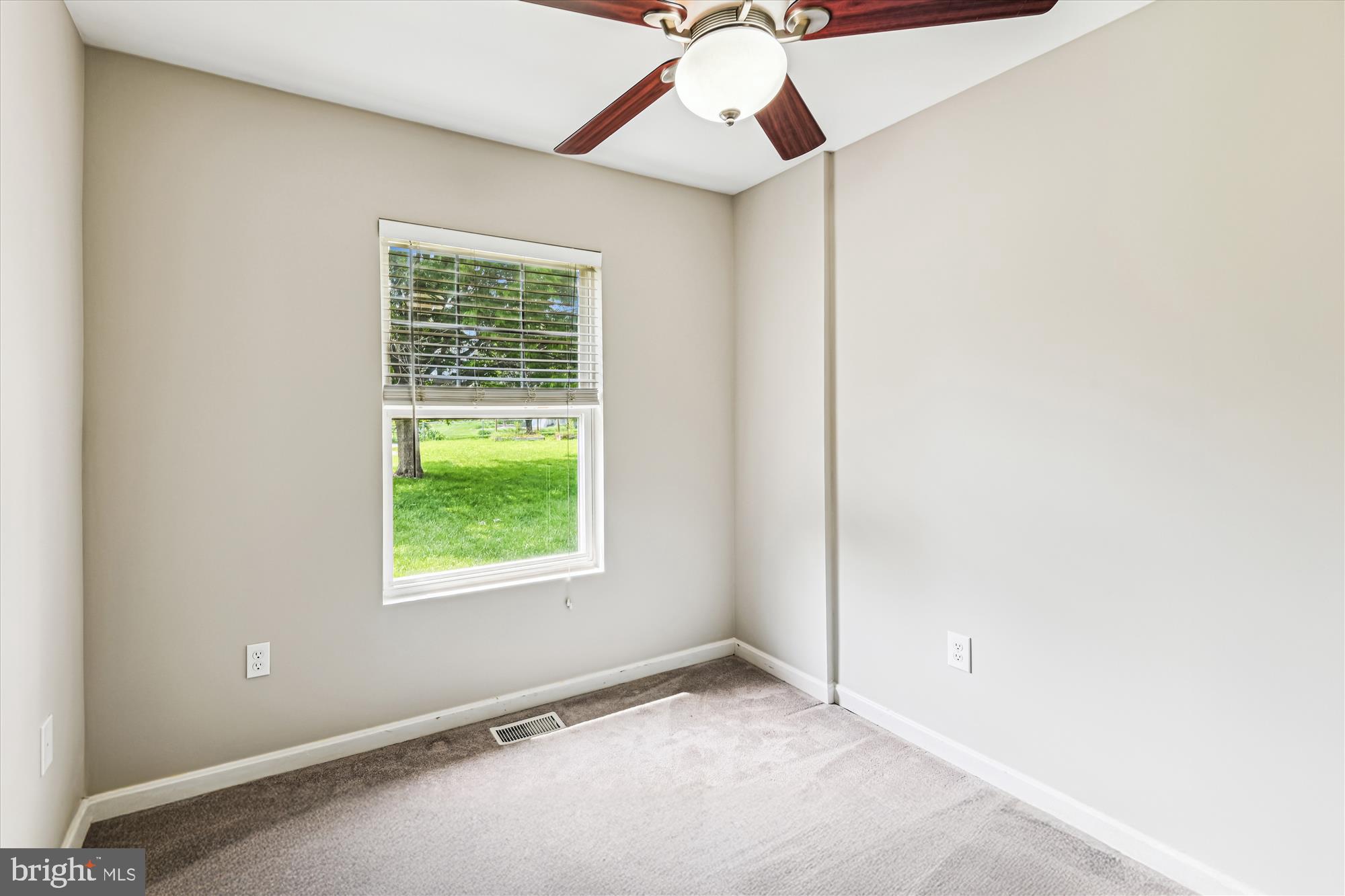 4012 Ramsey Drive Edgewater, MD 21037 - Photo 35 of 77 an empty room with windows