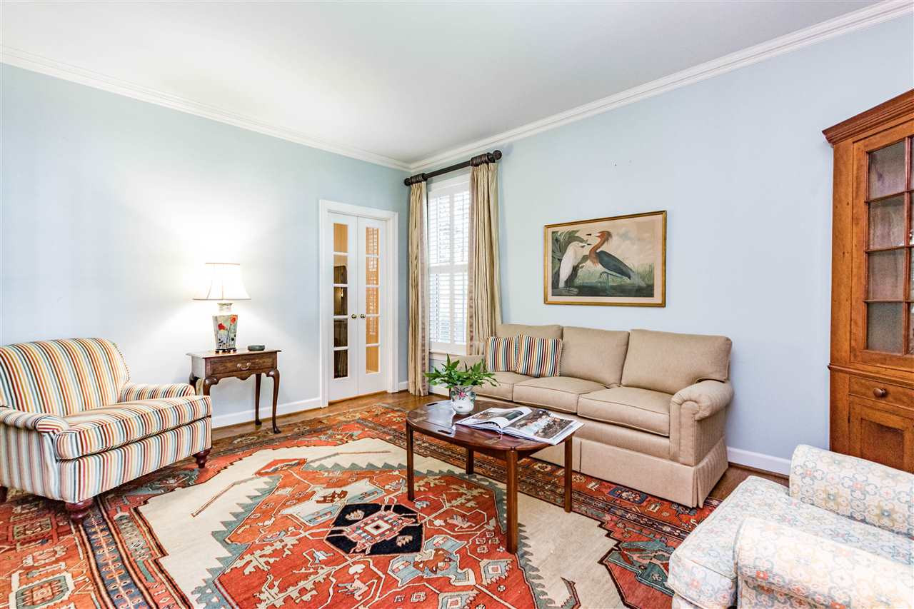 1702 Pineview Street Raleigh, NC 27608 - Photo 5 of 30 Living Room