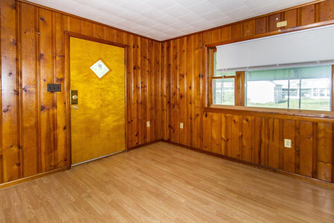 111 North Kellner Road Columbus, OH 43209 - Photo 13 of 40 Den Southwest View