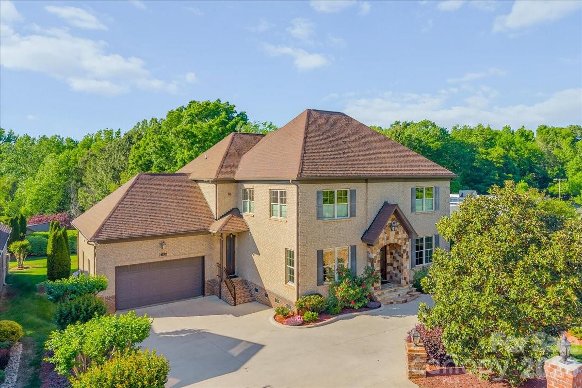 17136 Carolina Academy Road Charlotte, NC 28277 - Photo 2 of 46