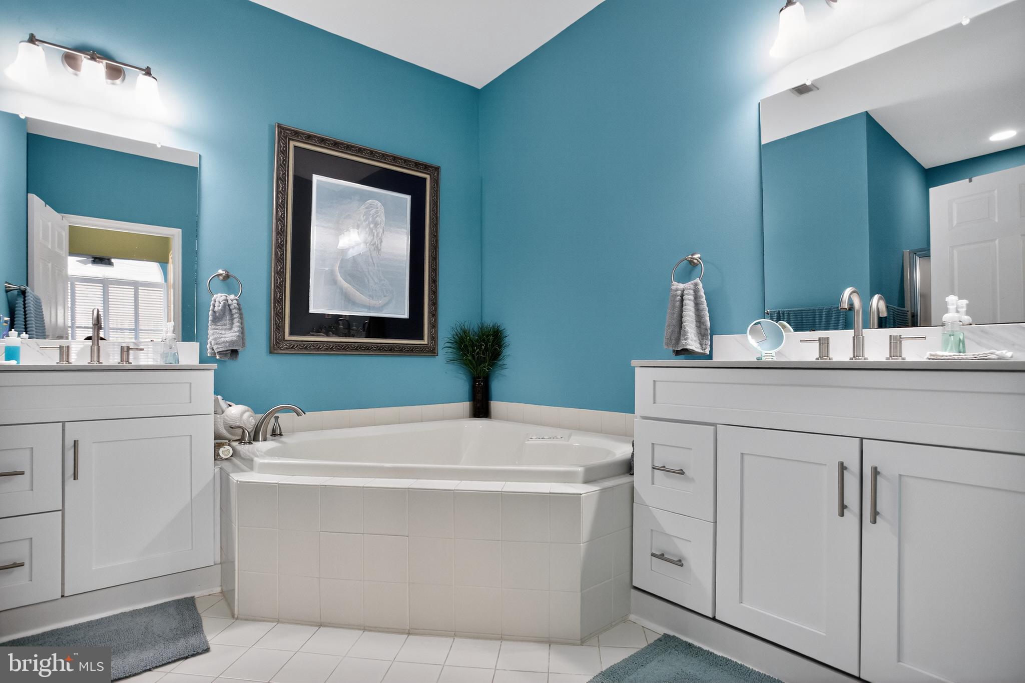 618 Bellflower Road Langhorne, PA 19047 - Photo 22 of 38 Master Bath With Separate Sinks & Jetted Tub