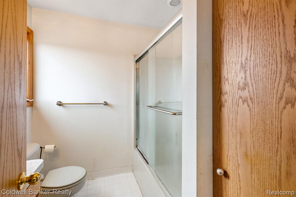 10017 Andersonville Road Clarkston, MI 48346 - Photo 13 of 34 Gallery Image 13