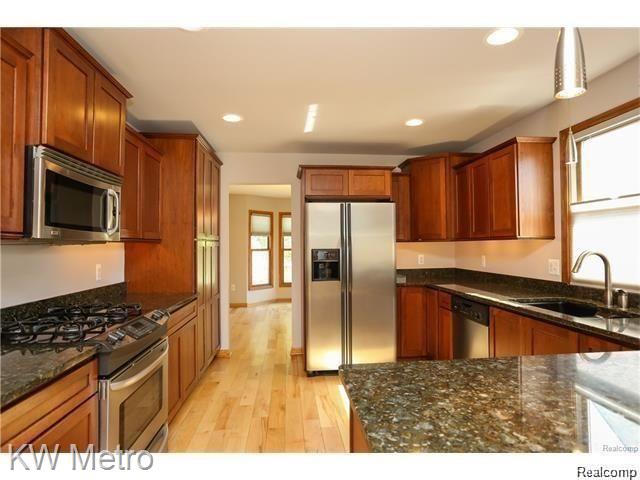 811 Princeton Road Berkley, MI 48072 - Photo 10 of 36