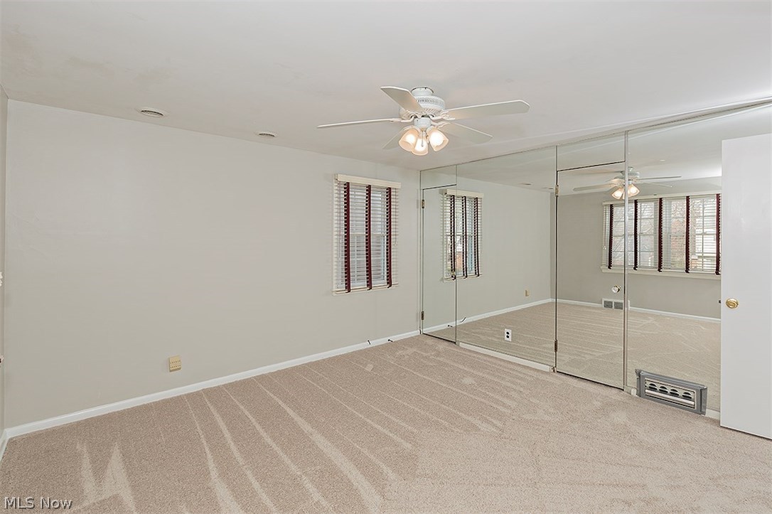 4024 Charlton Road Cleveland, OH 44121 - Photo 23 of 35