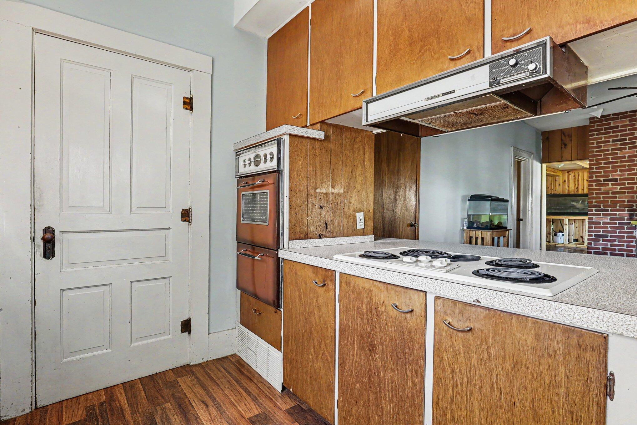 3304 South Greenville Road Greenville, MI 48838 - Photo 11 of 31 Kitchen