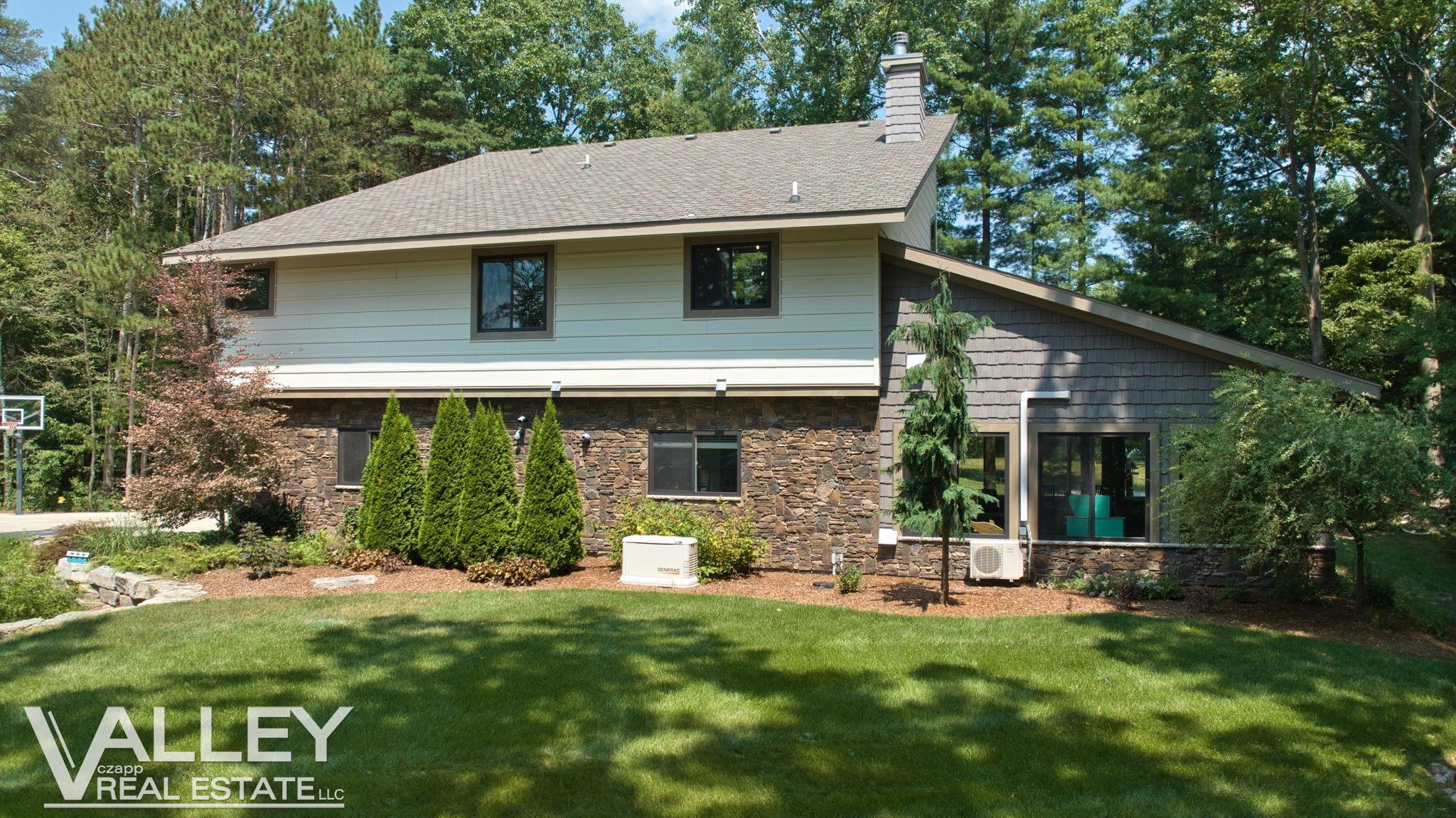 7474 Kochville Road Freeland, MI 48623 - Photo 4 of 39