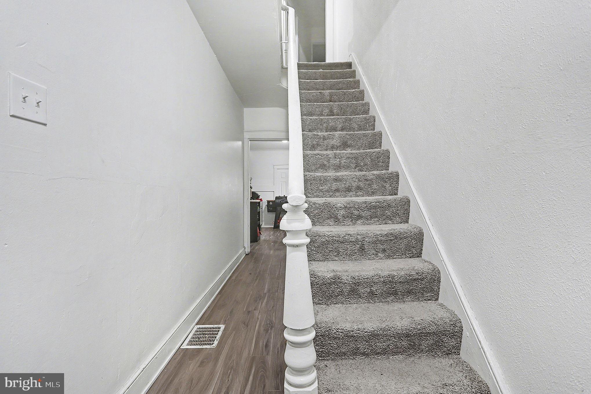 124 South Arch Street Lancaster, PA 17603 - Photo 16 of 34 a view of entryway