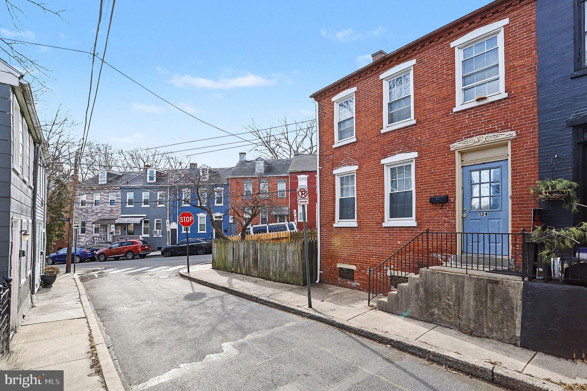 124 South Arch Street Lancaster, PA 17603 - Photo 3 of 34 a view of a brick building with many windows