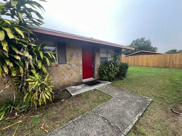 $1,400 | 9406 Eastfield Road, Unit C, Thonotosassa, FL 33592